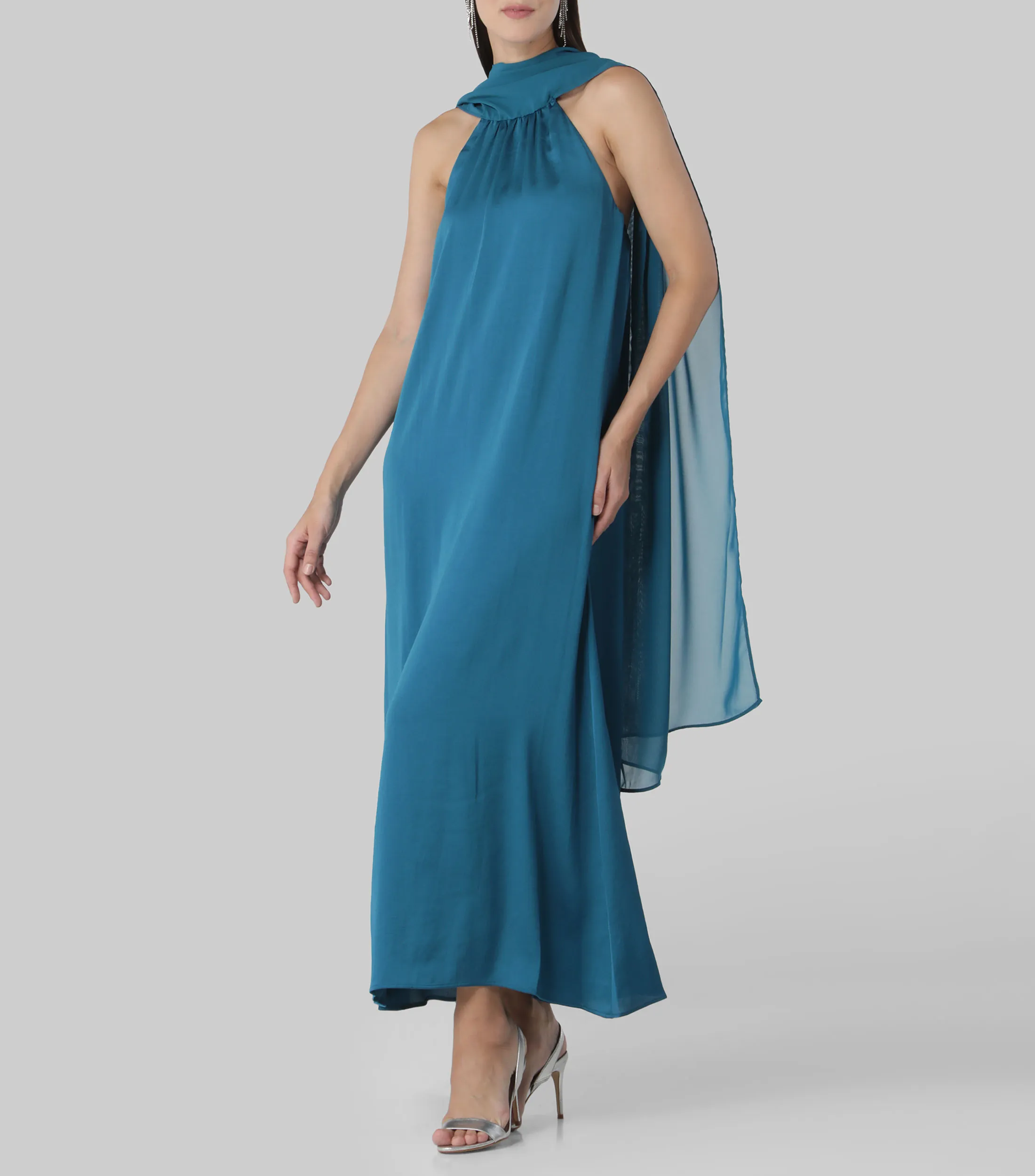 Alba Conde Vestido de fiesta largo liso sin mangas Mujer