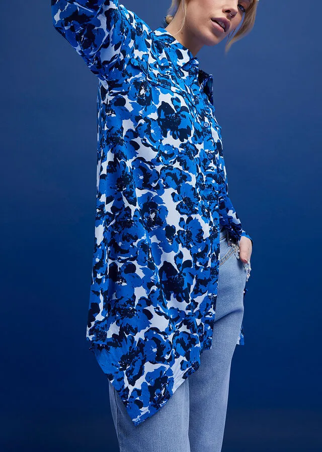 Camisa azur con flores