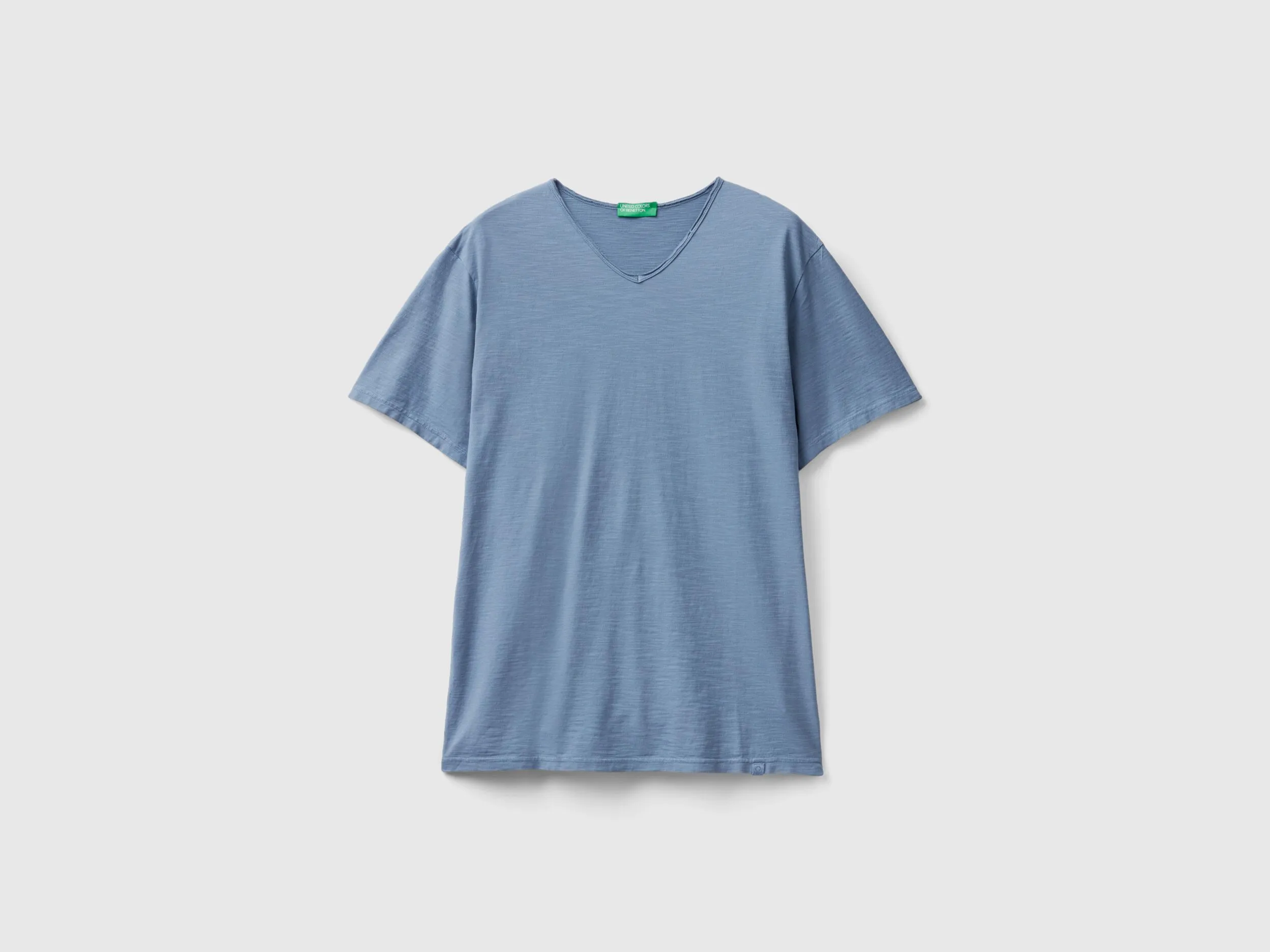 Camiseta de 100 % algodón con escote de pico