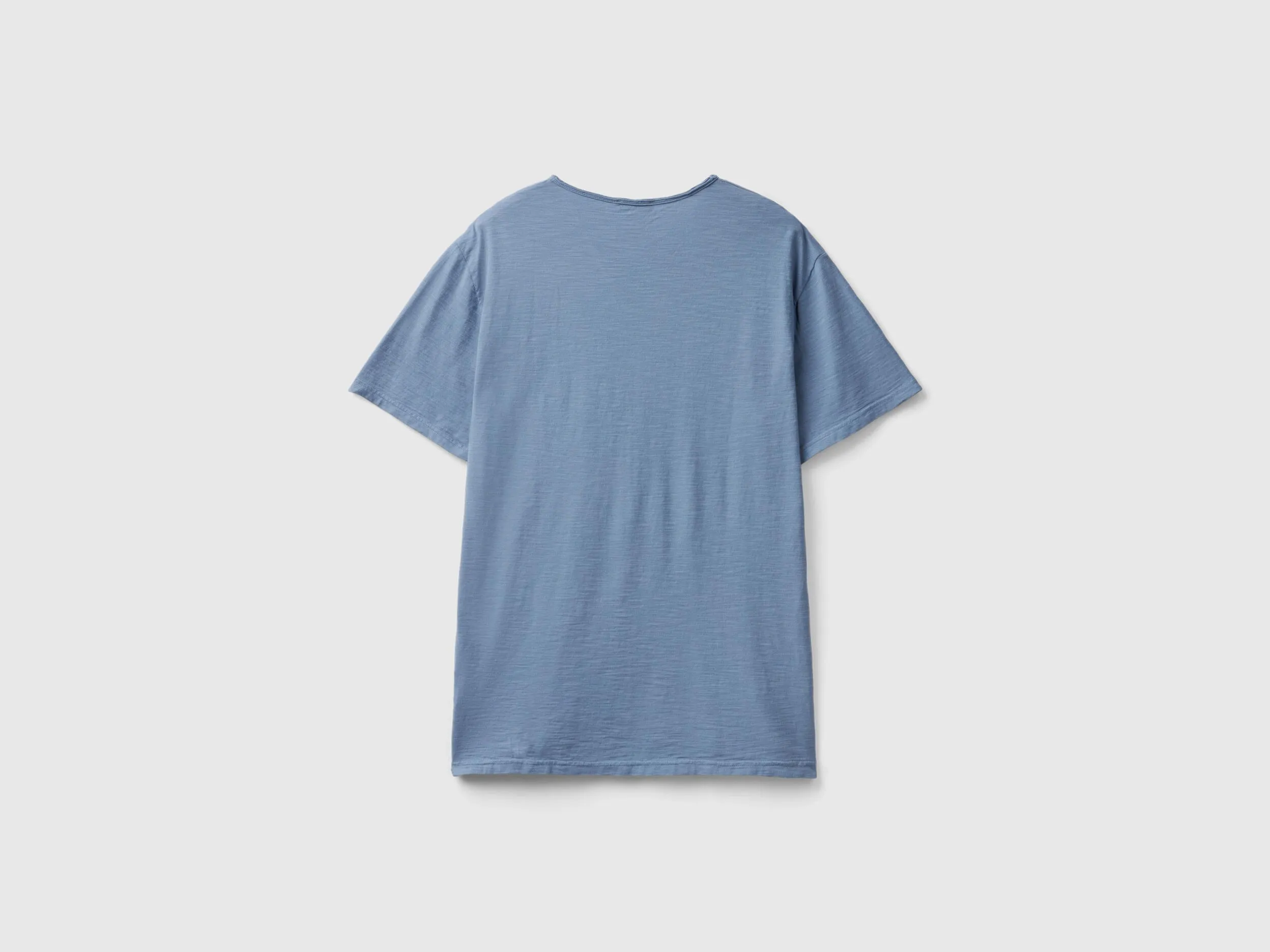 Camiseta de 100 % algodón con escote de pico
