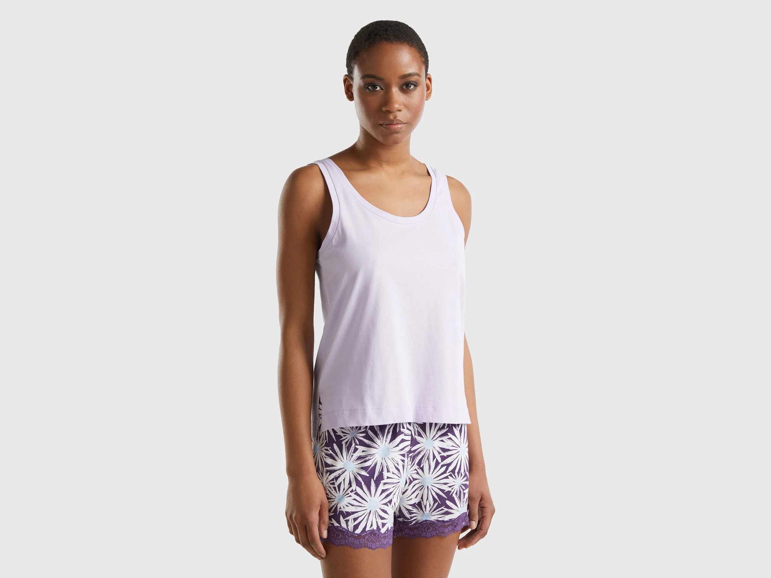 Camiseta de tirantes con aberturas