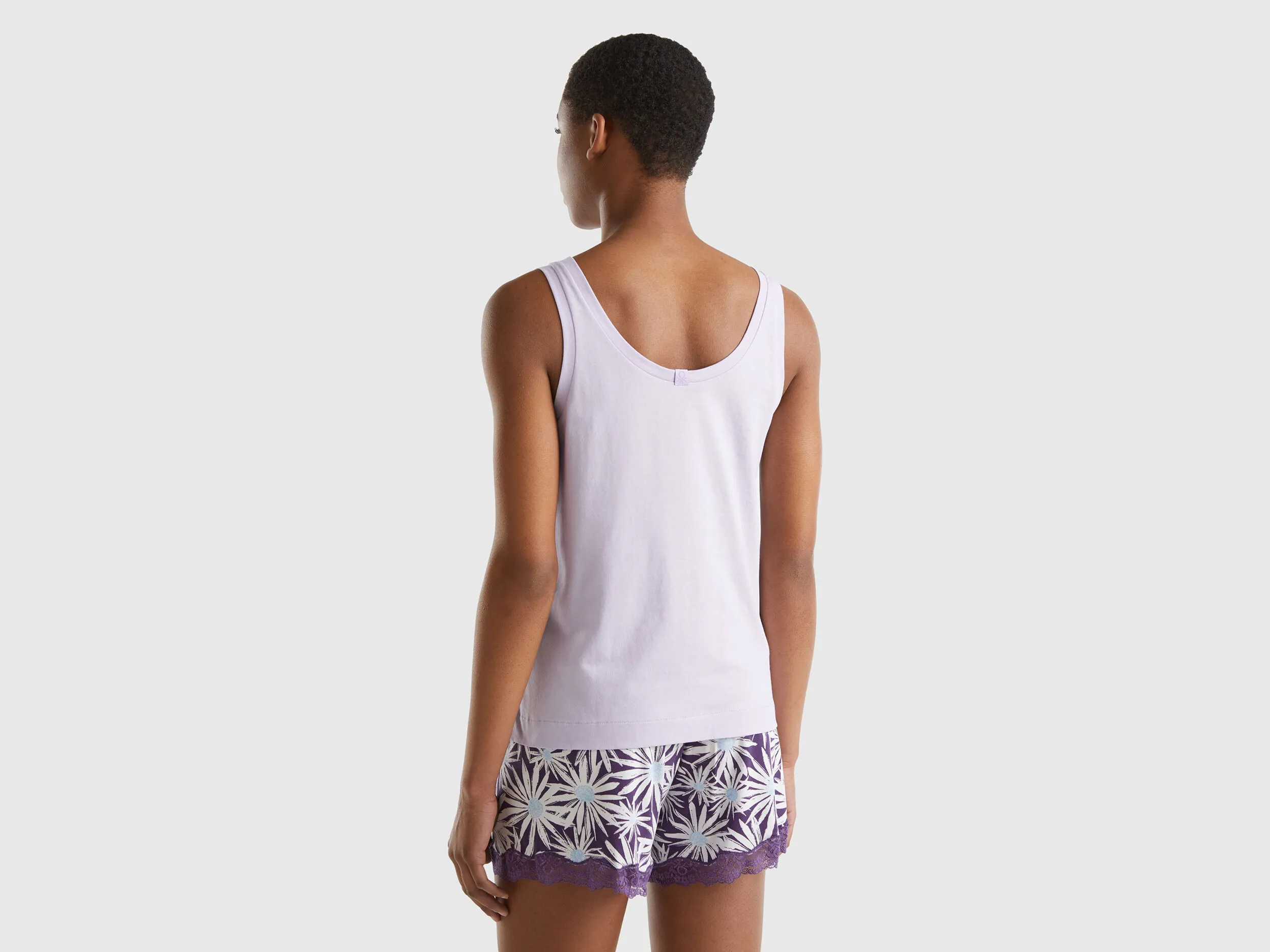 Camiseta de tirantes con aberturas
