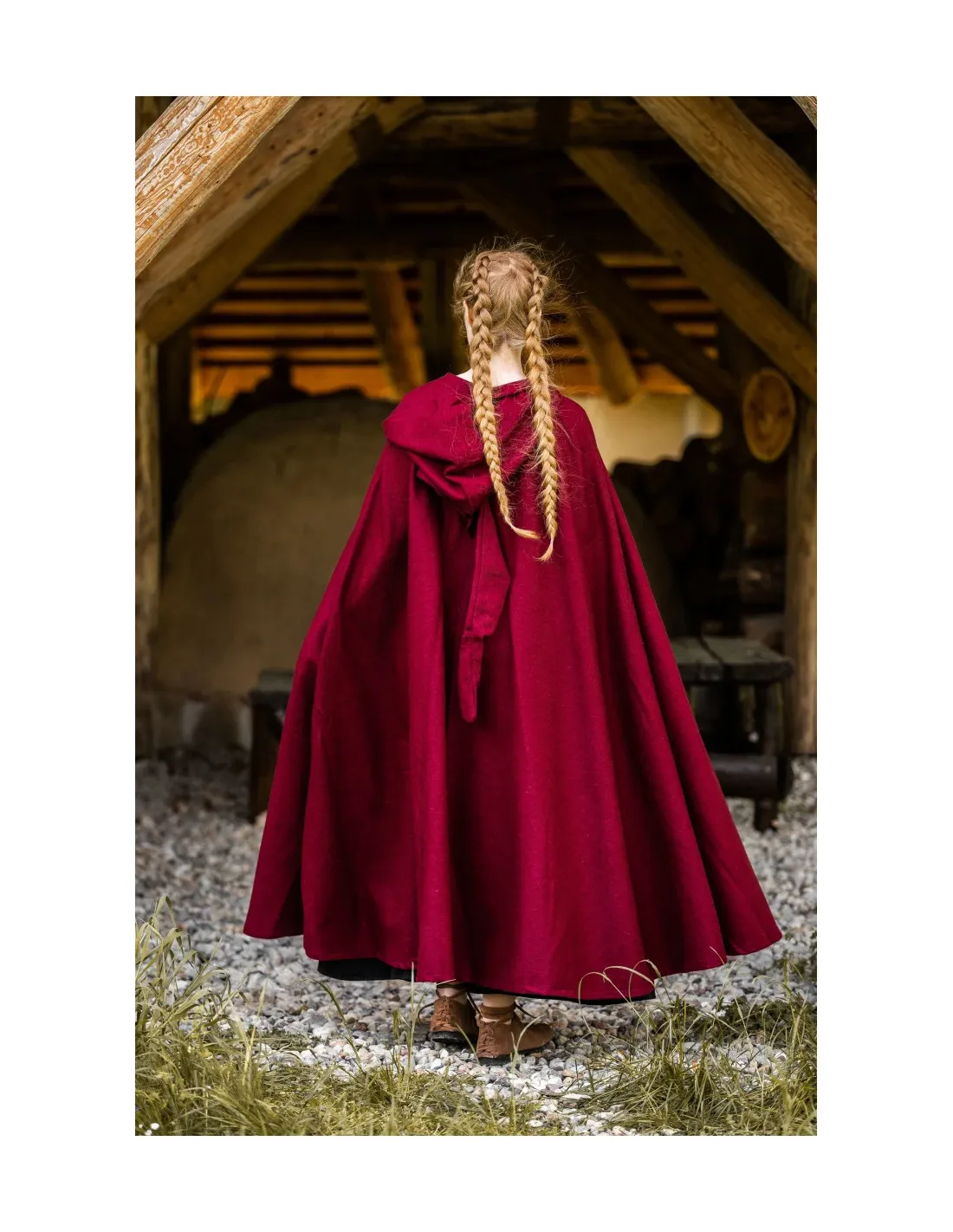 Capa medieval larga modelo Hervir, rojo 131 cm.