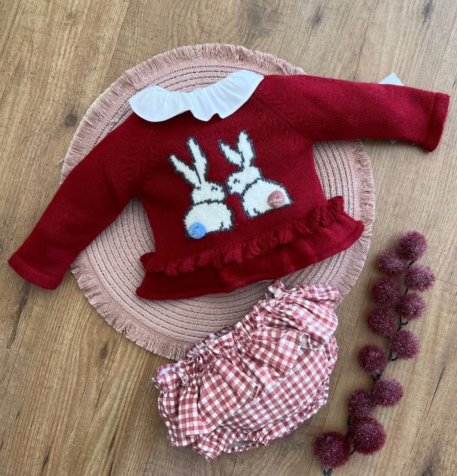 Conjunto bebé niña de tres piezas Colección Conejitos