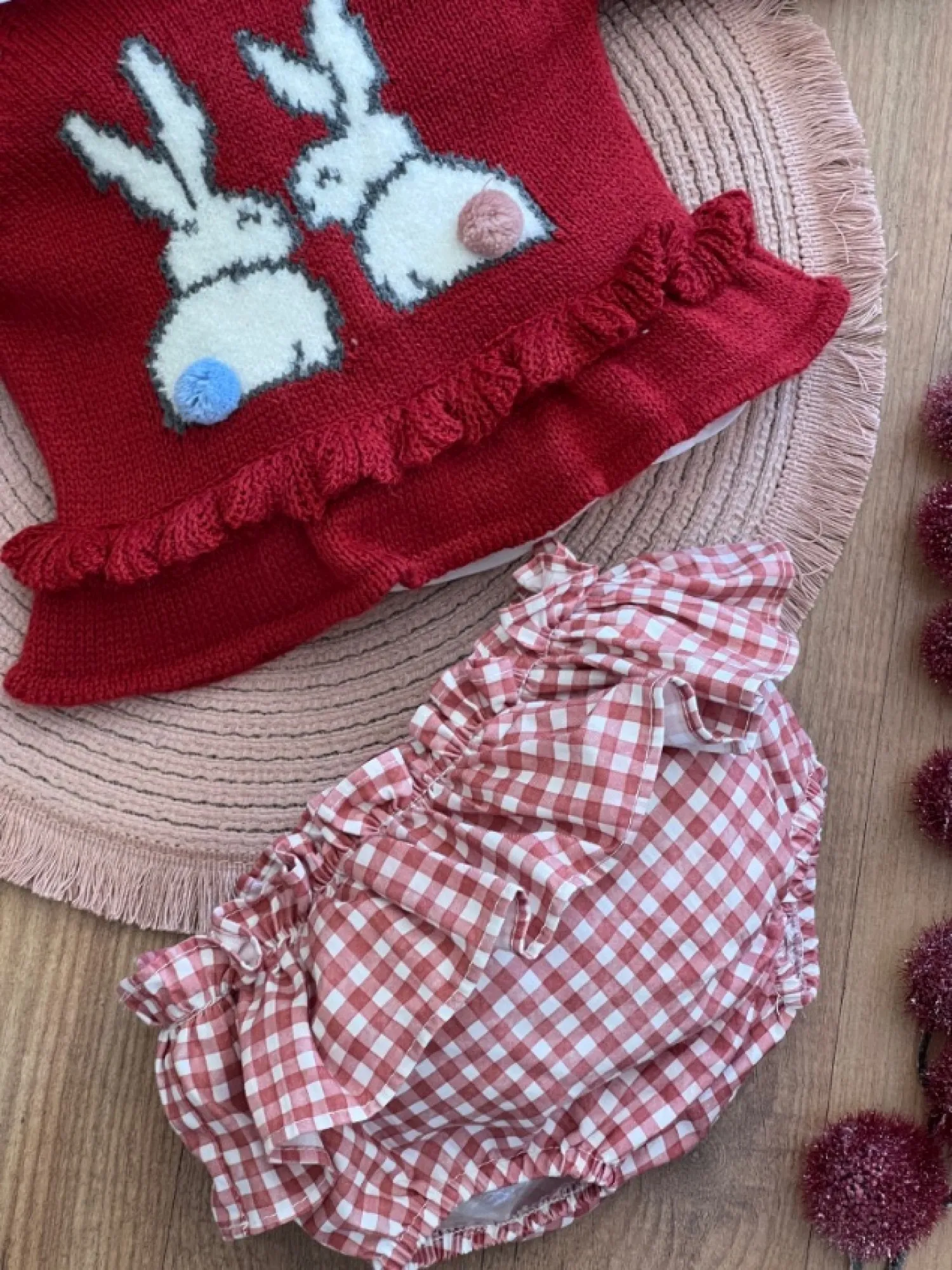 Conjunto bebé niña de tres piezas Colección Conejitos