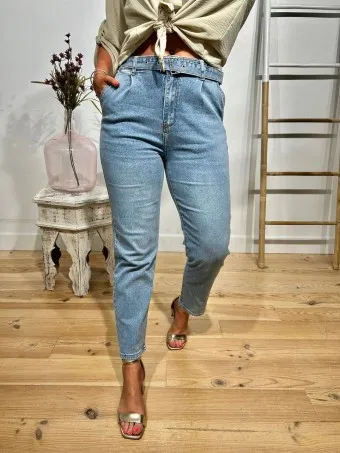 Jeans Mom Fit Cinturón YOUNGSTER