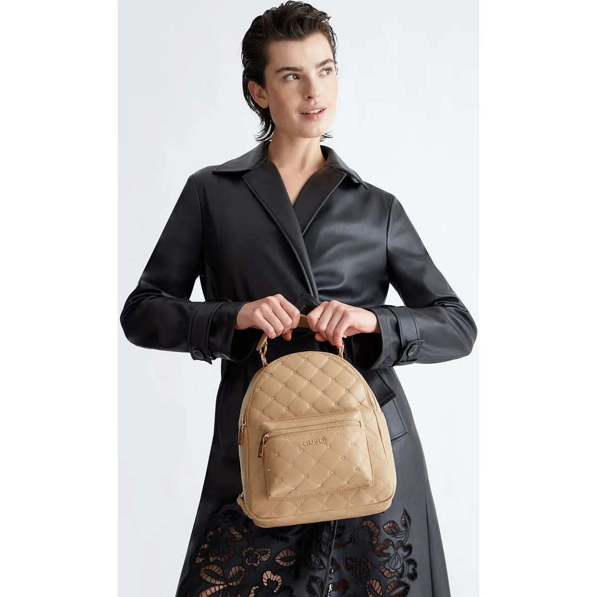 Mochila acolchada con strass