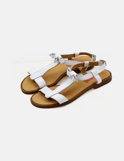 Pablosky Sandalia blanca detalle lazo