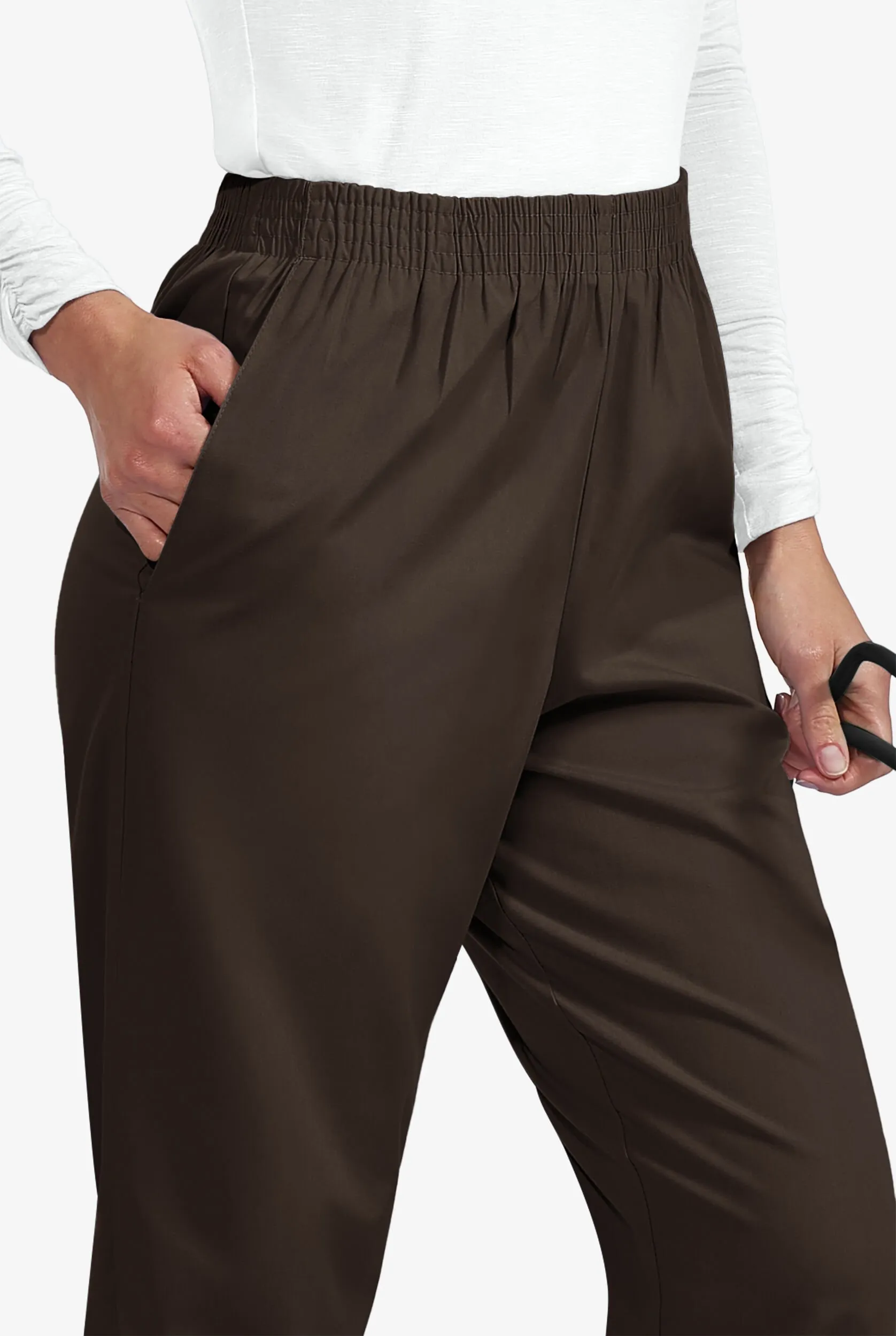 Pantalón médico UA Best Buy petite con cintura elástica y 2 bolsillos para mujer