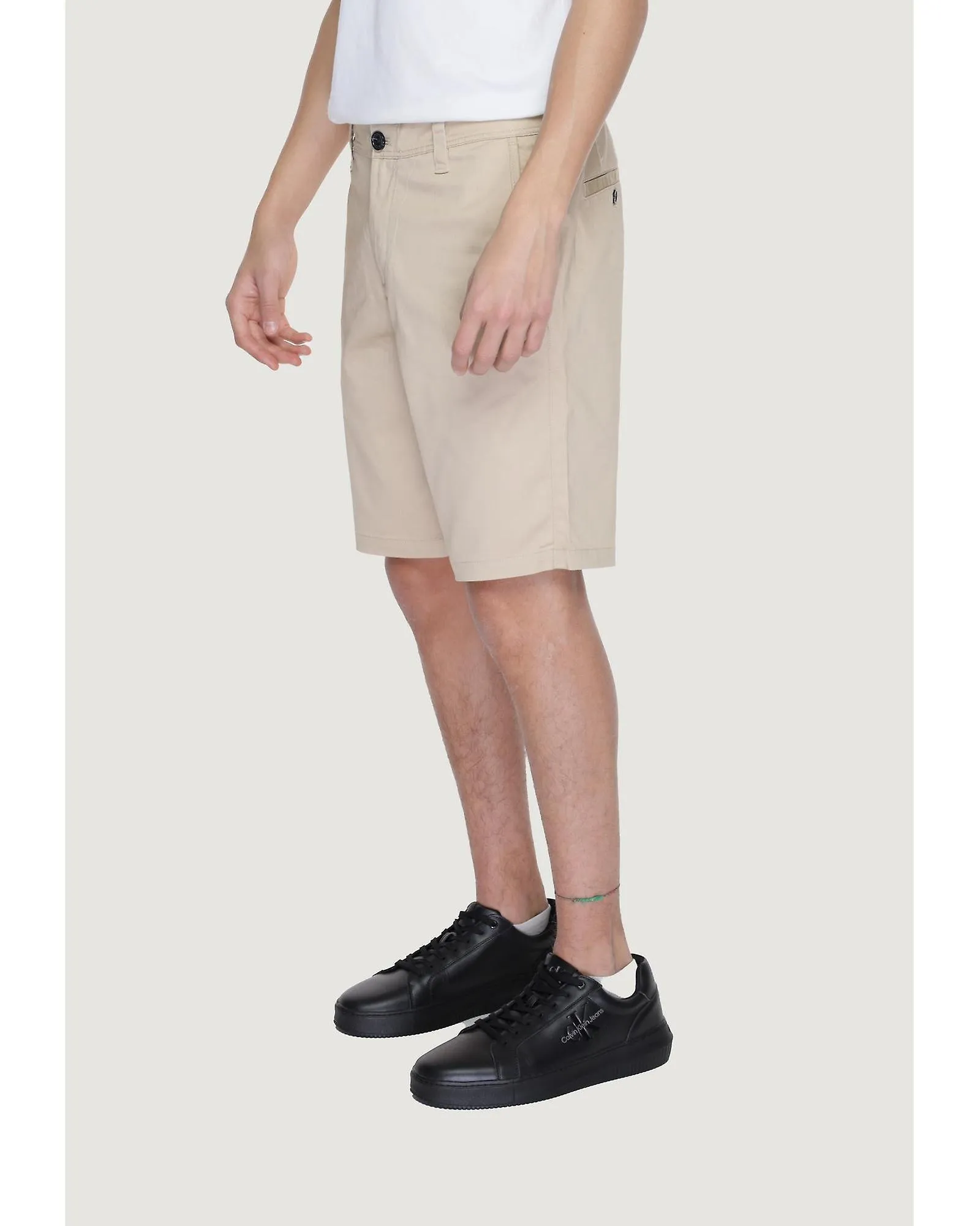 Pantalones cortos lisos Armani Exchange con cierre de cremallera y botones y bolsillos