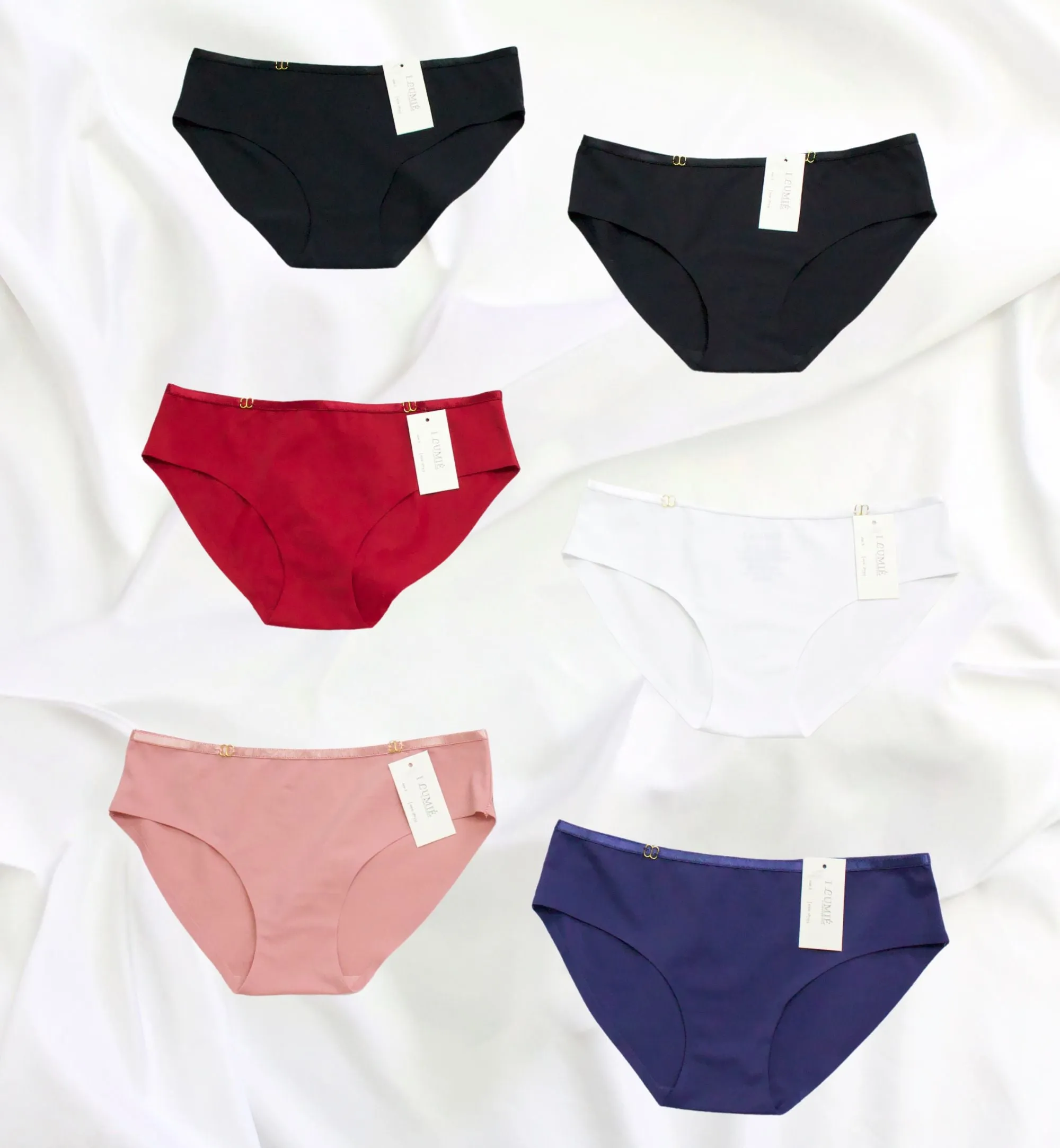 PANTY LISA CON DETALLE DORADO IP7333