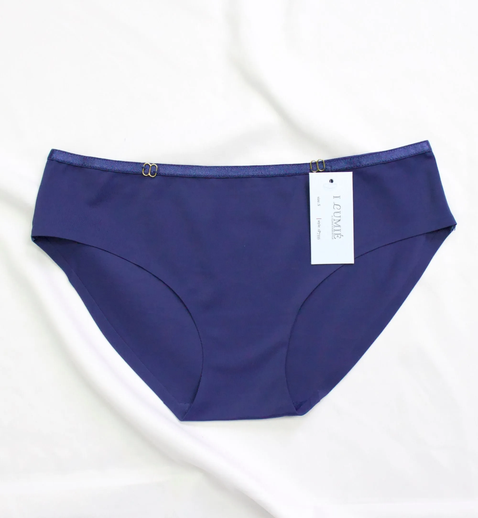 PANTY LISA CON DETALLE DORADO IP7333