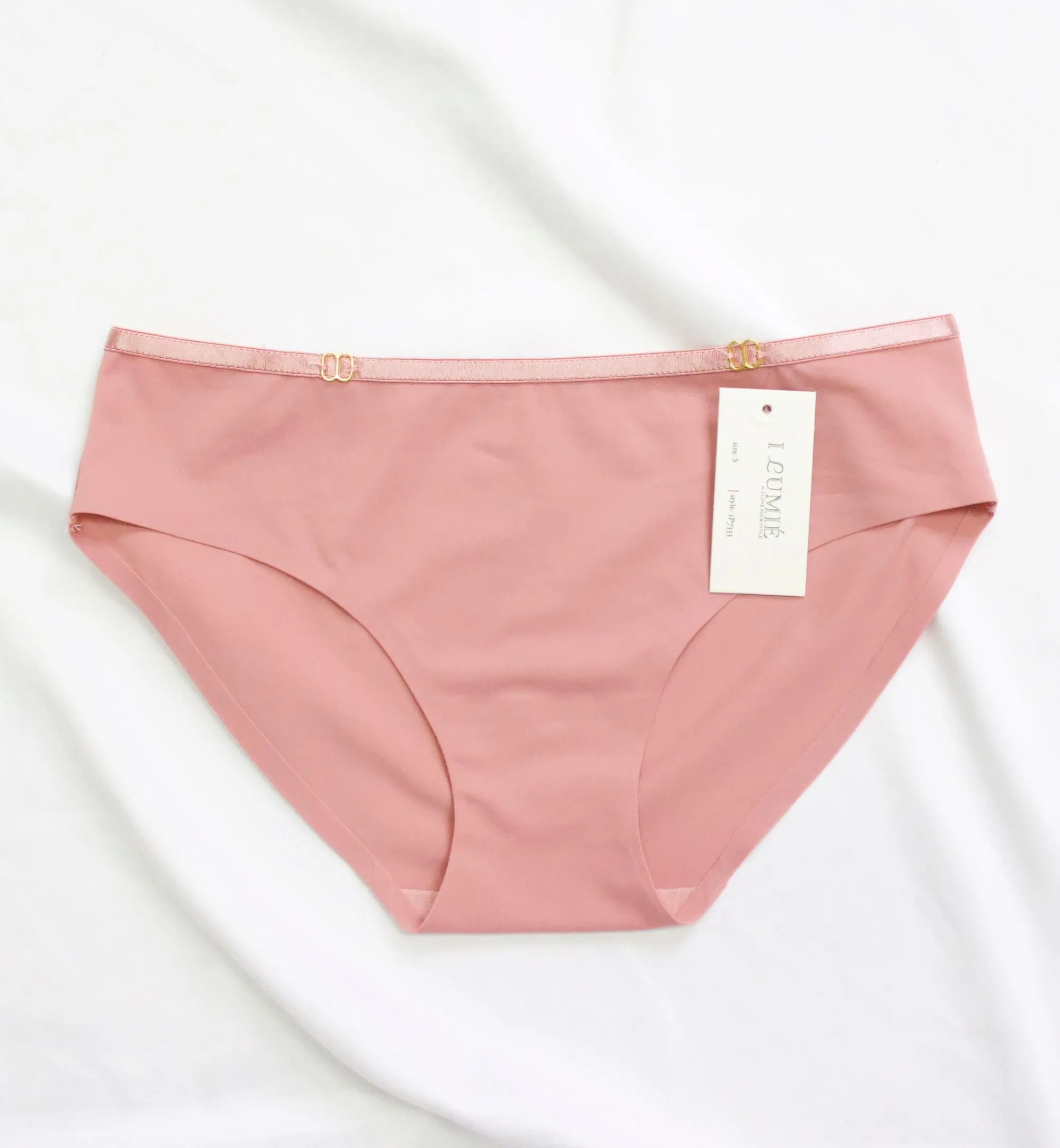 PANTY LISA CON DETALLE DORADO IP7333