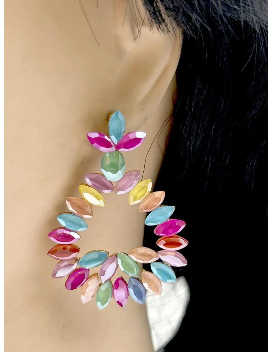 PENDIENTES FAVORECEDORES EN MULTICOLOR PARA BODAS Y EVENTOS