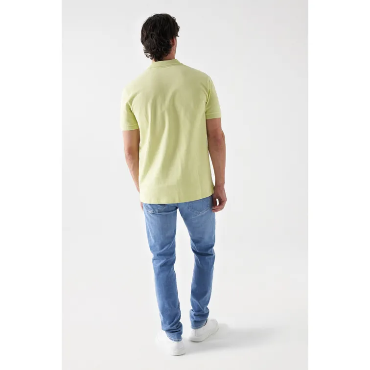 POLO CON DETALLE DE BRANDING HOMBRE SALSA