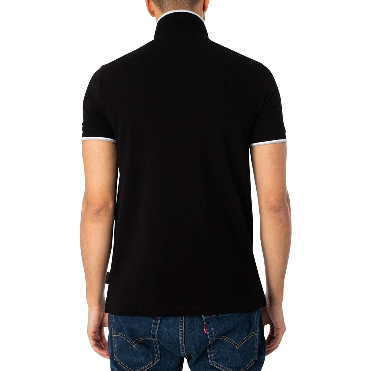 Polo Con Ribete De Logo