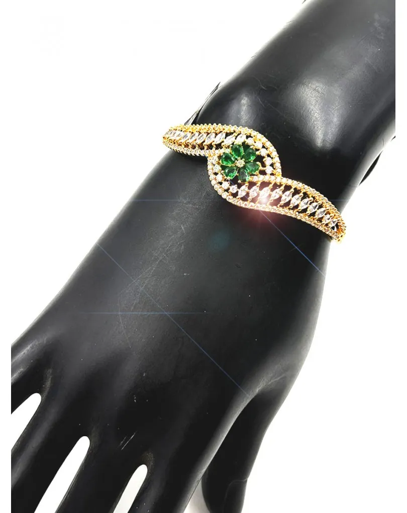 PULSERAS DORADAS CON DETALLE DE FLOR Y CIRCONITAS PARA BODAS