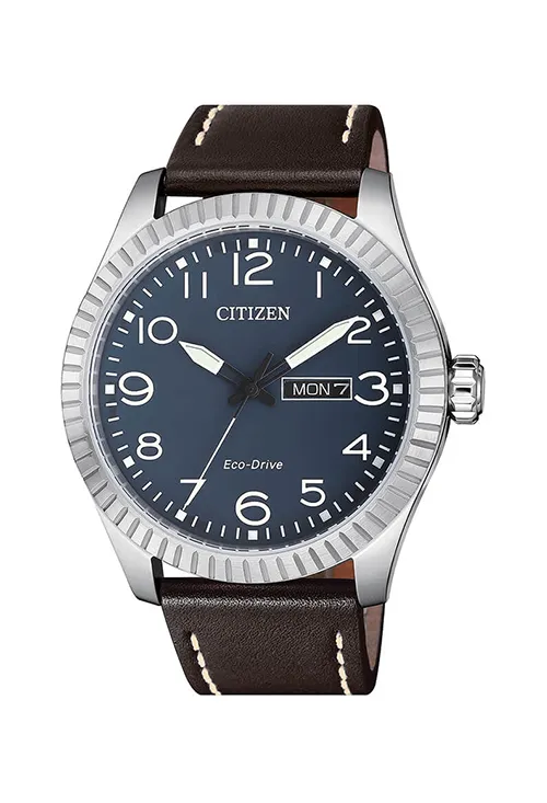Reloj Citizen Eco-Drive con caja en acero pavonado y correa de piel BM8530-11L