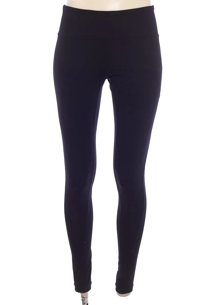 Ropa Deportiva / Salida de Baño color Negro - Zella
