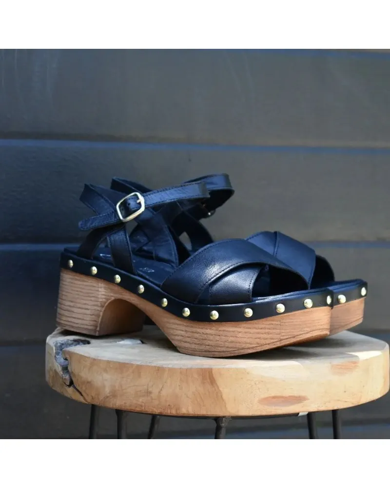 Sandalia de piel con plataforma de madera 22653