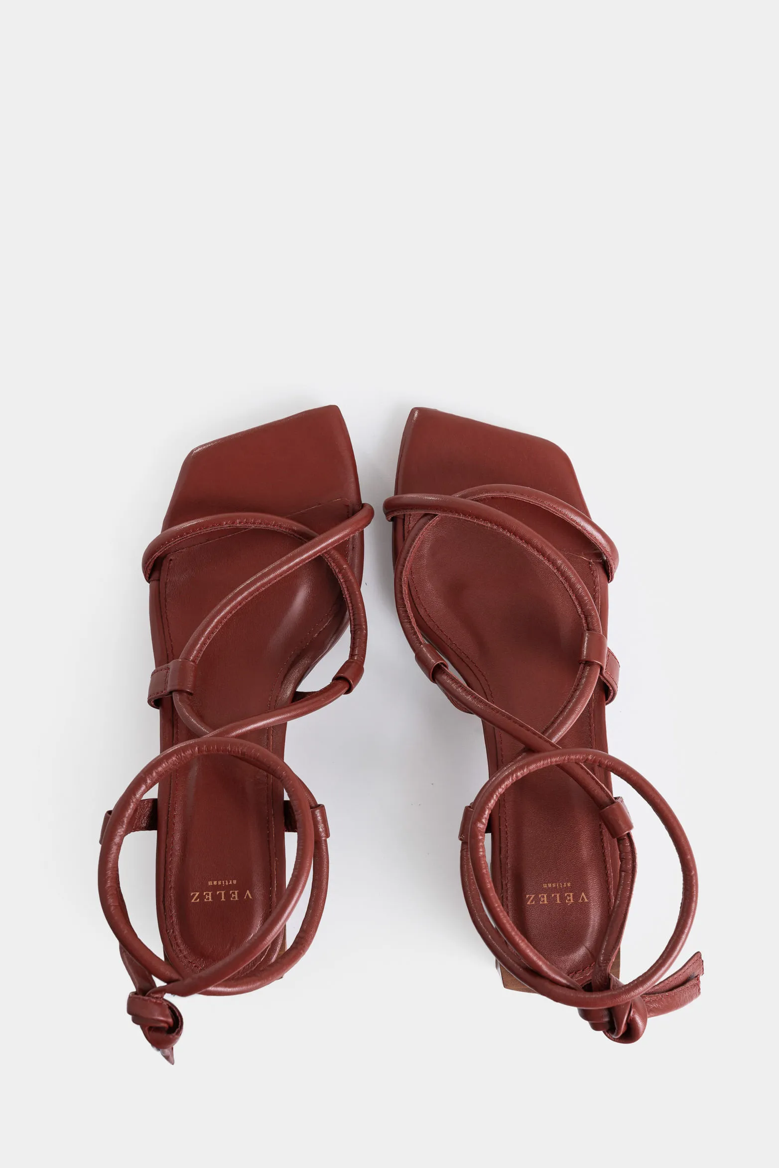 Sandalia tacón Calatea de cuero para mujer strap tubular