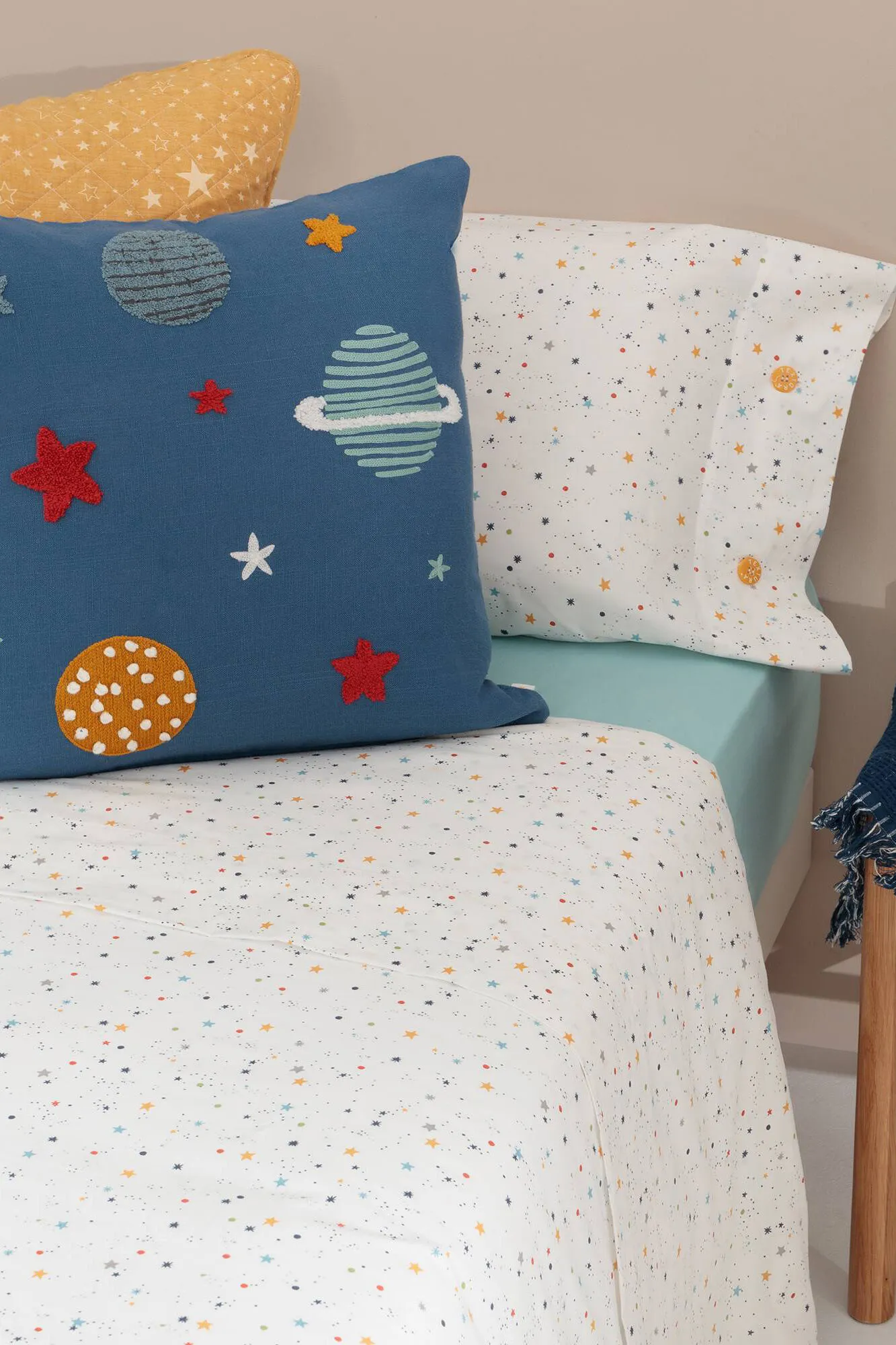 Set sábana encimera y funda de almohada niños algodón percal estrellas. Cama 80-90cm.