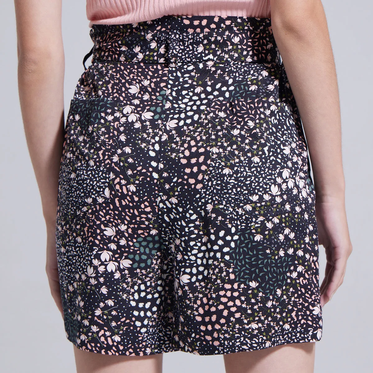 Short Tipo Paper Bag Con Estampado