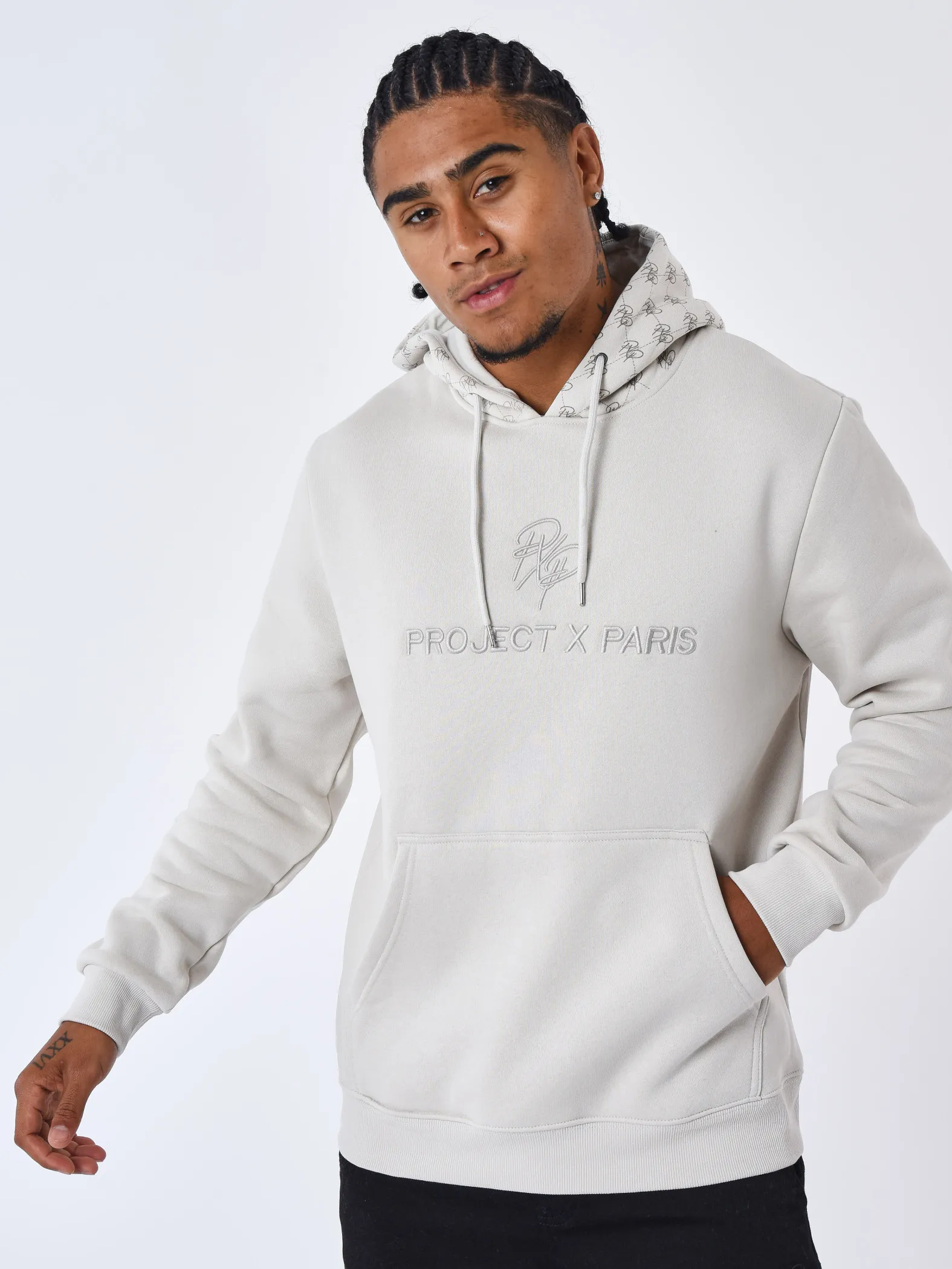Sudadera con capucha y detalle de monograma
