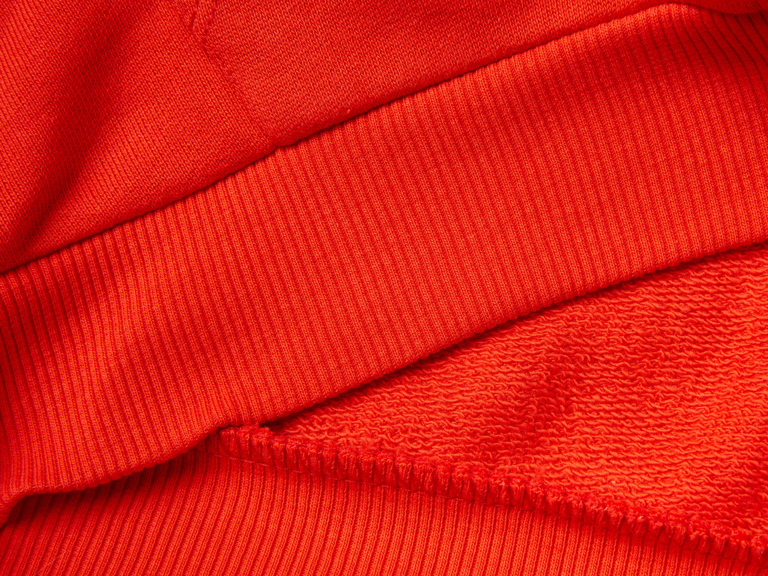 Sudadera con cremallera y cuello