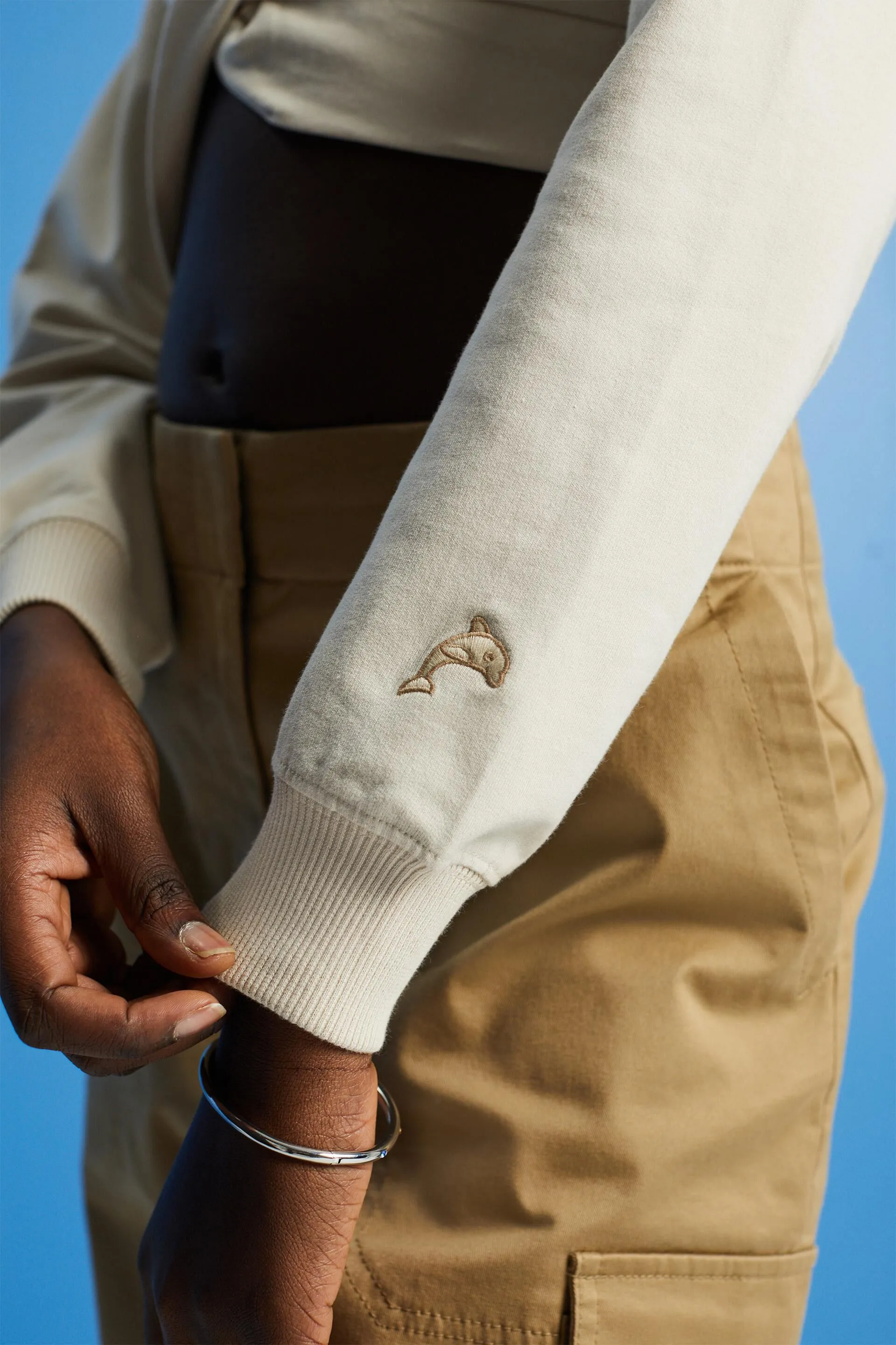 Sudadera corta con detalle de nudo