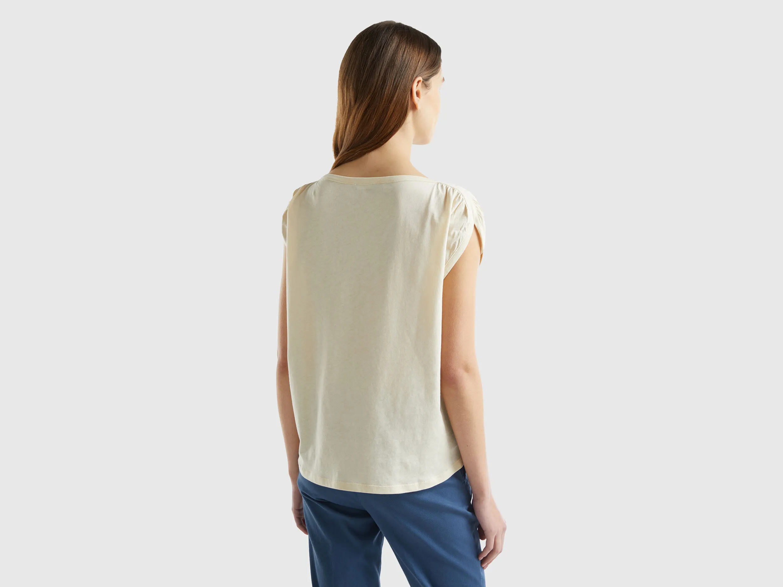 Top regular fit de cuello redono