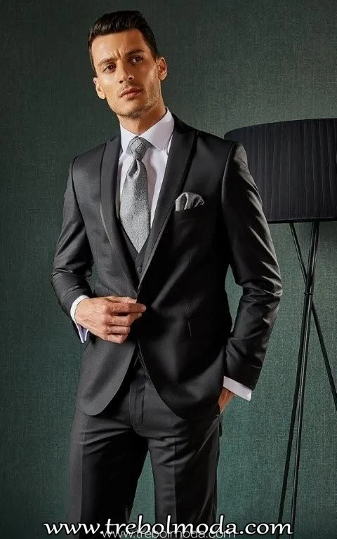 Traje con un solo botón, solapa con vivo