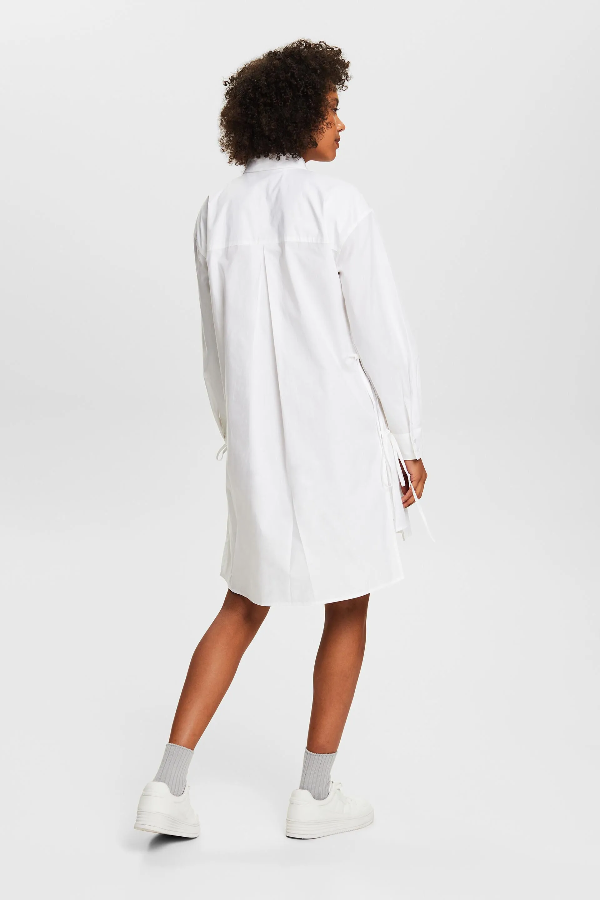 Vestido camisero de popelina con detalle anudado