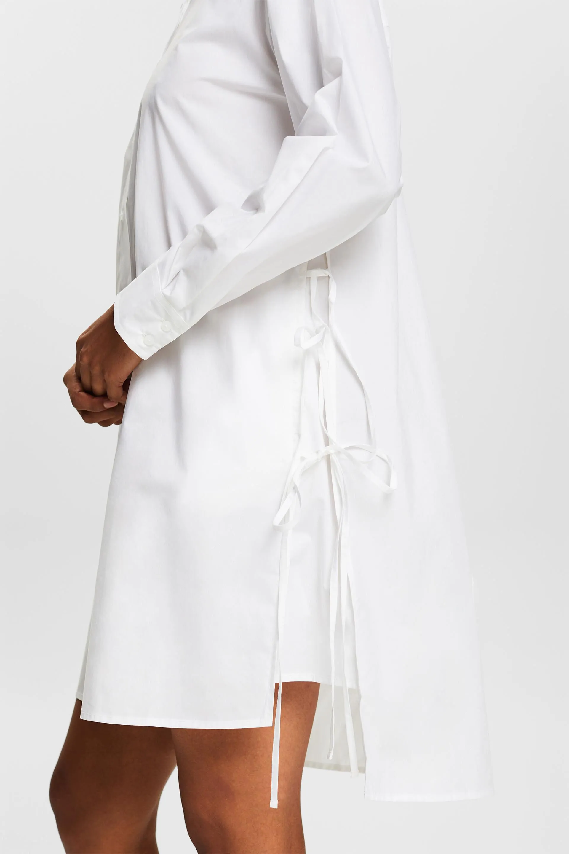 Vestido camisero de popelina con detalle anudado