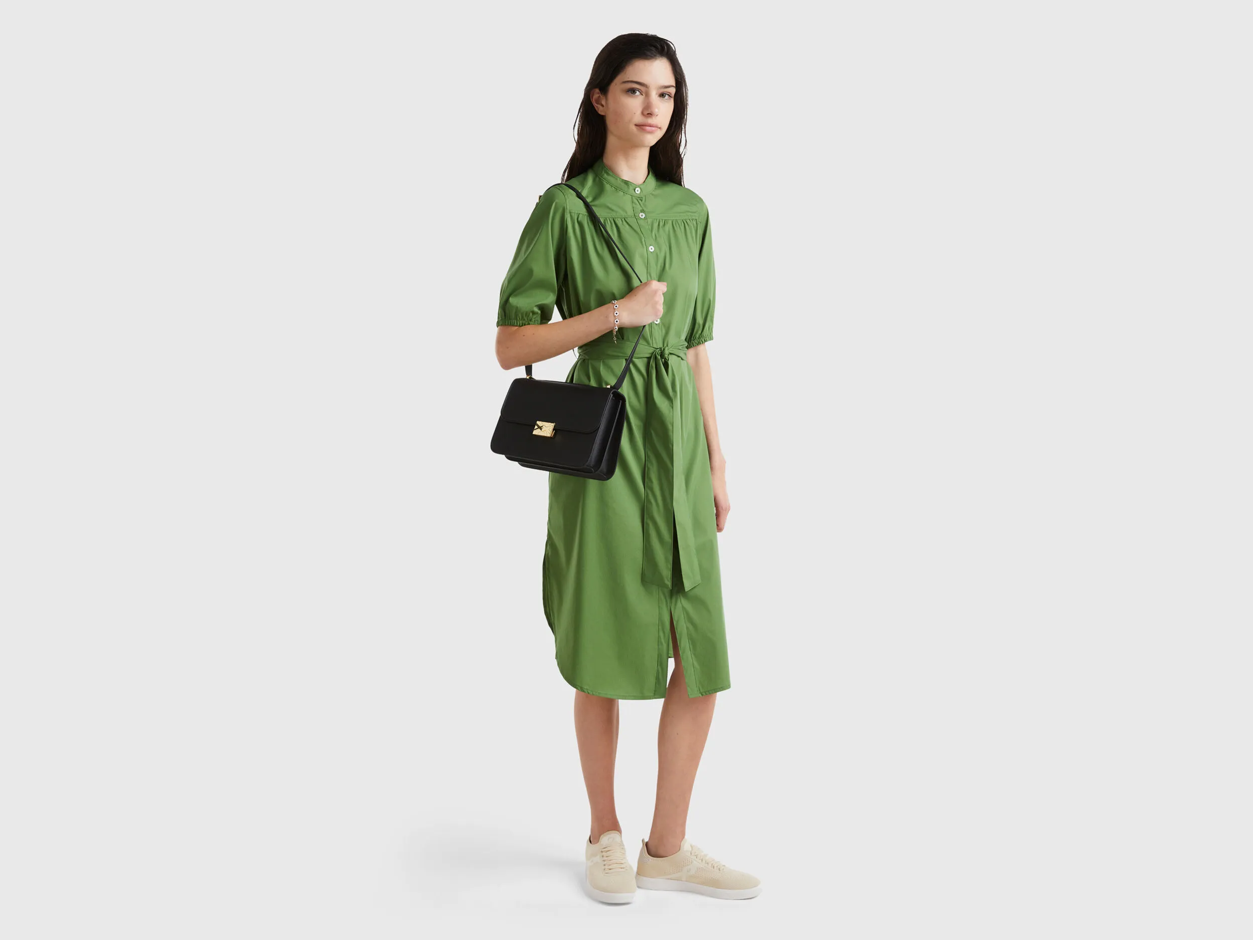 Vestido camisero midi con fajín