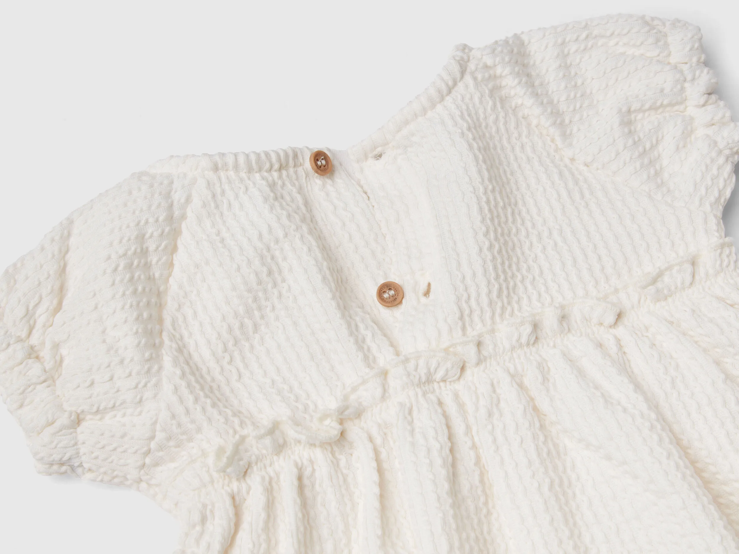 Vestido de jacquard con volantes