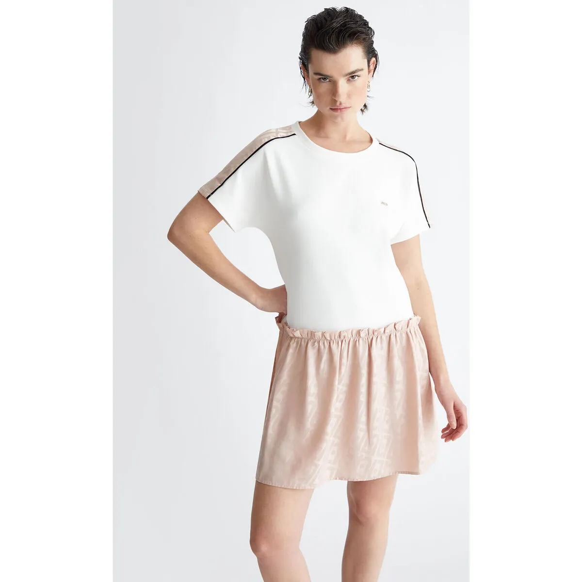Vestido de punto con logotipo