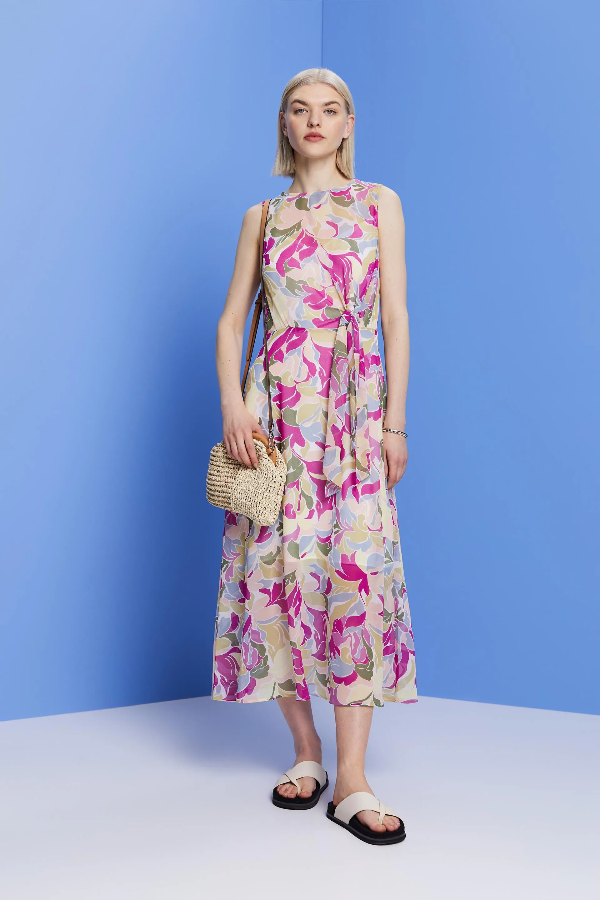 Vestido midi de gasa con detalle de nudo