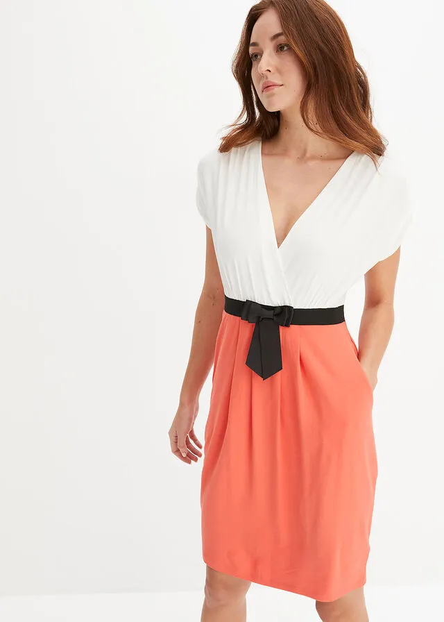 Vestido peplum con lazo en la cintura Blanco lana-coral
