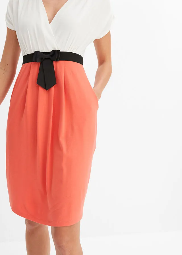 Vestido peplum con lazo en la cintura Blanco lana-coral
