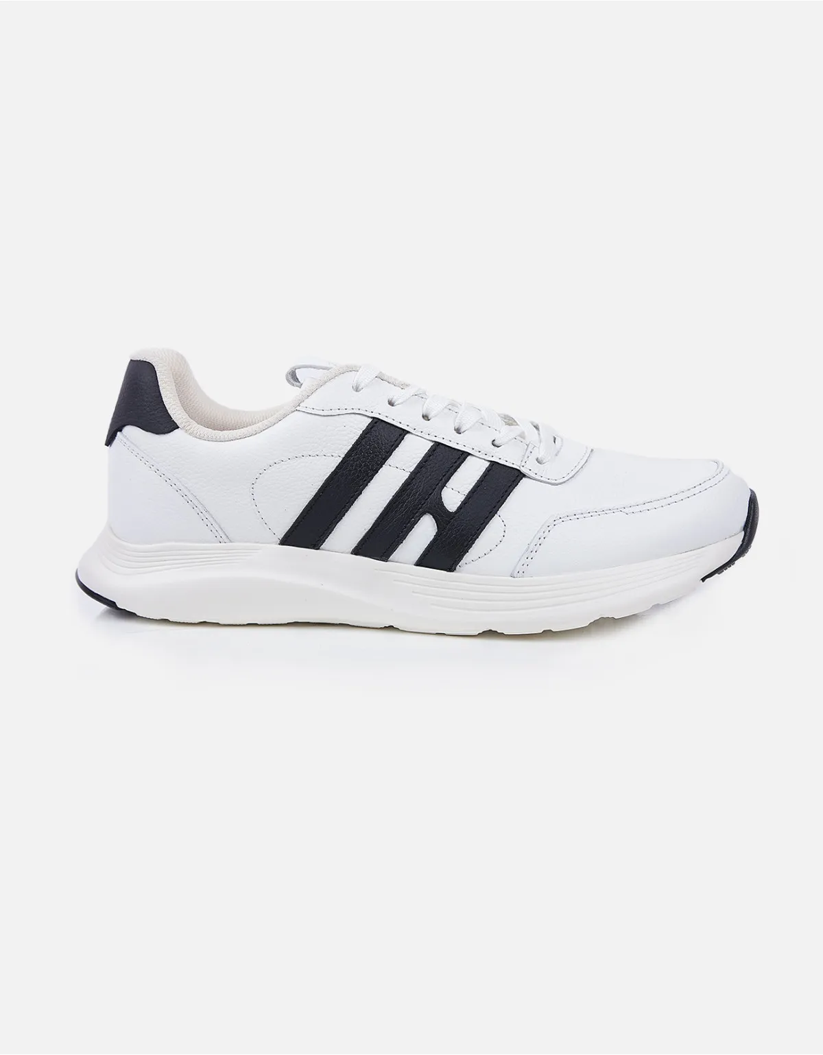 Zapatilla color blanco para hombre
