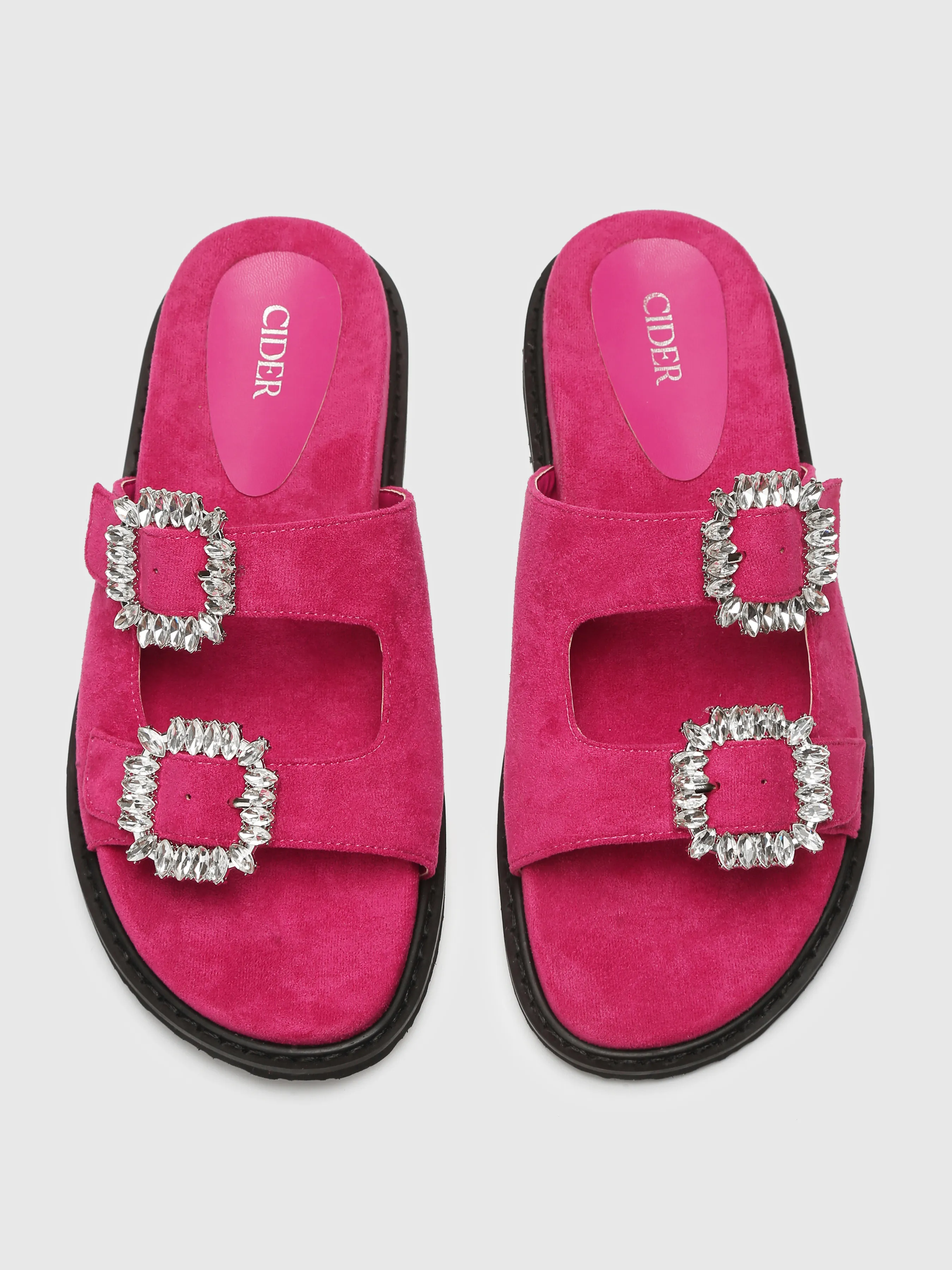 Zapatillas con doble tira decoradas con diamantes de imitación