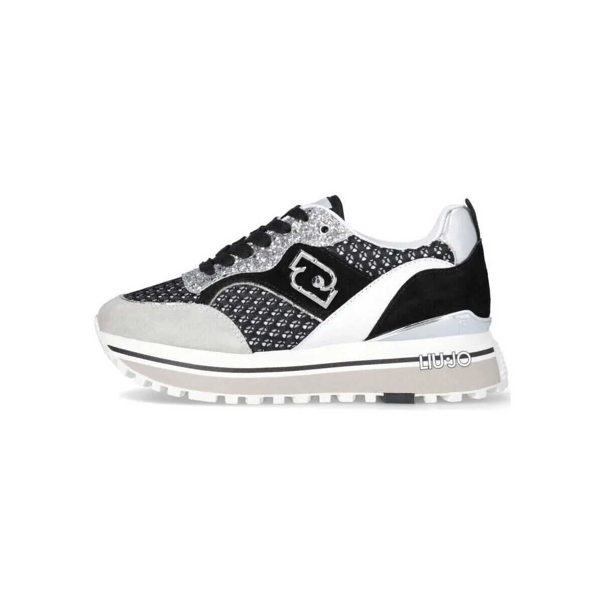 Zapatillas con plataforma y detalle calado