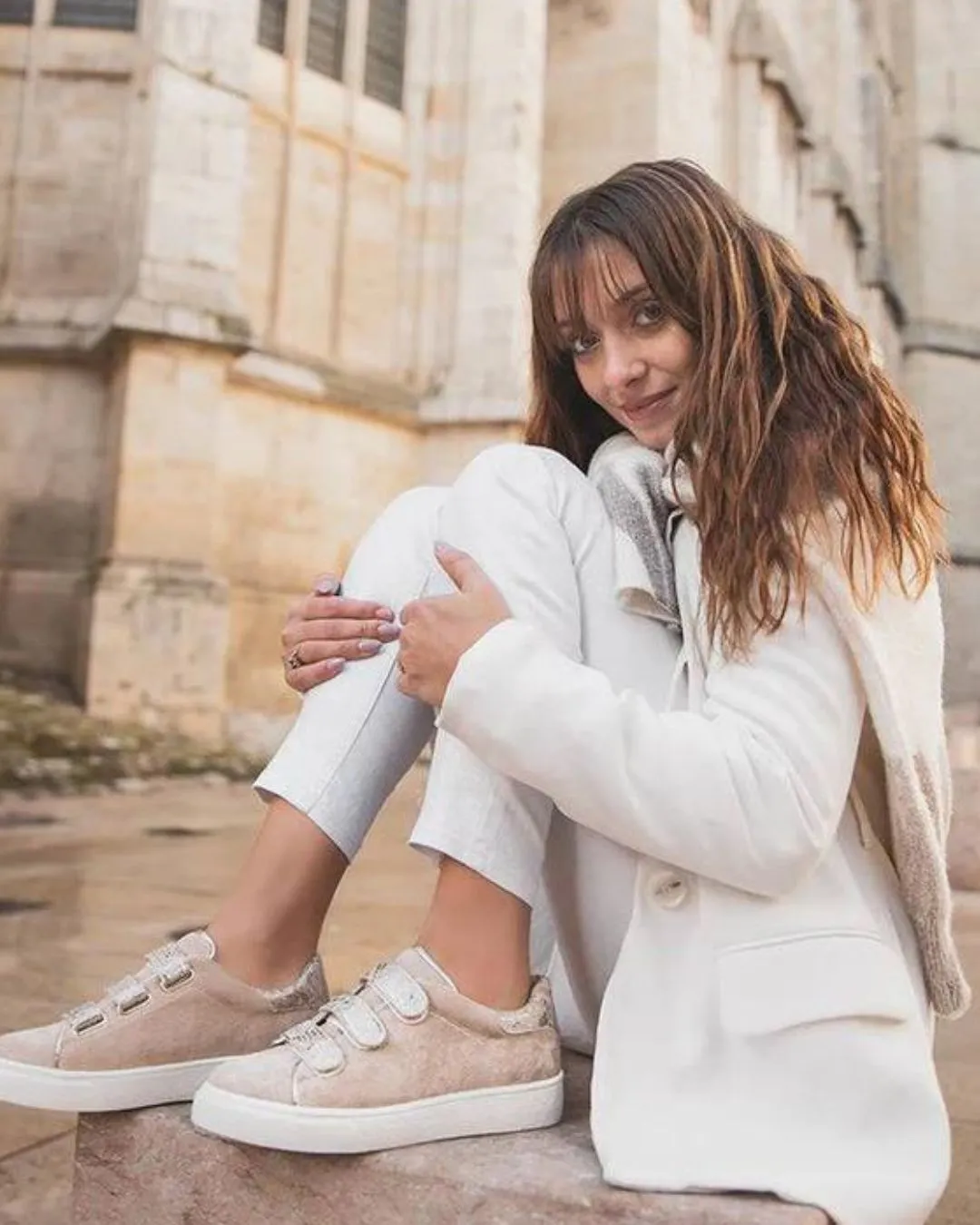 Zapatillas de mujer doradas y beige con cierre de velcro - CL37 BEIGE
