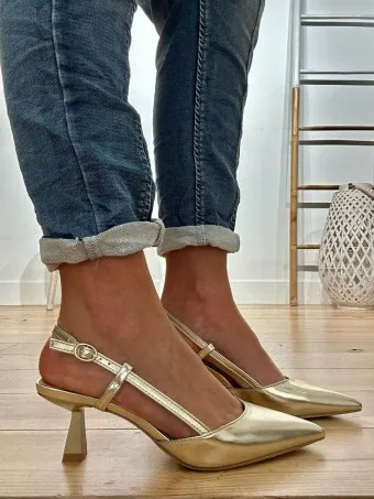 Zapato Stiletto KRYZE Dorado