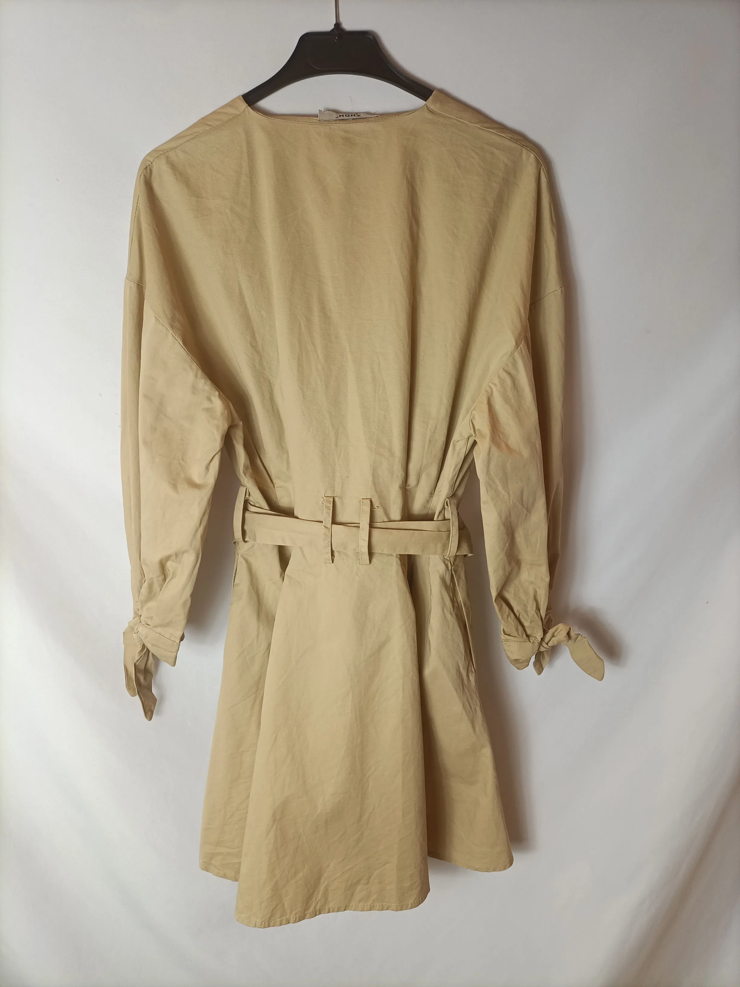 ZHDH. Vestido beige botones T.s